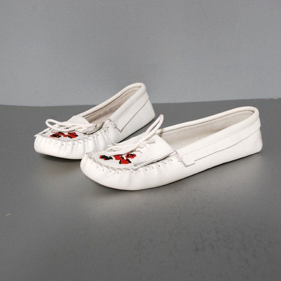are minnetonka moccasins made of real leather