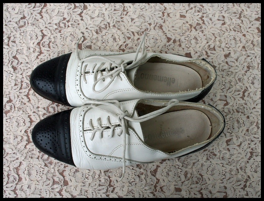 Size 7.5 Vtg 80's Black White Oxford Flats 8 by FancyBantam