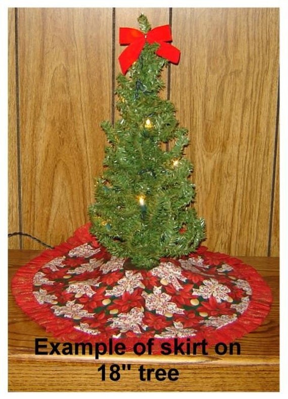 Reversible UNIVERSITY OF MICHIGAN Table Top Tree Skirt