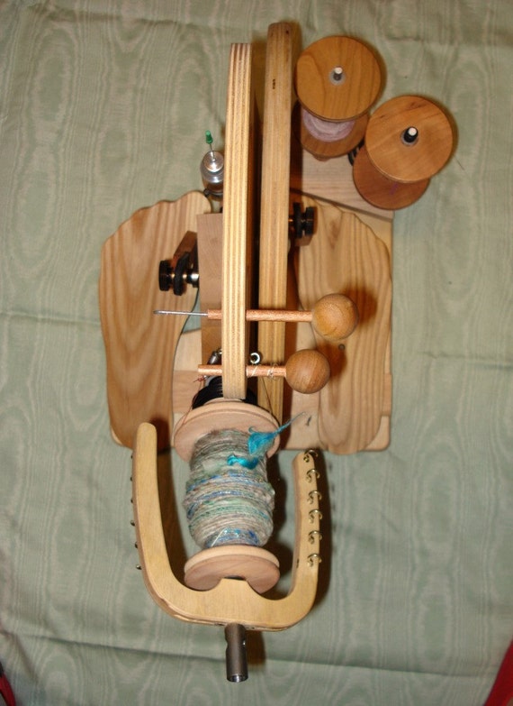 HitchHiker Double Treadle Spinning Wheel by Merlin Tree