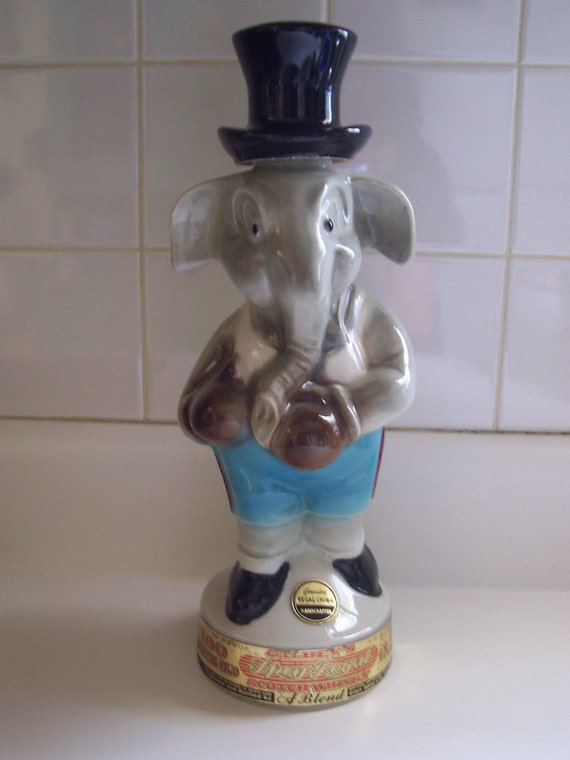 Regal China elephant decanter Republican elephant 1964 Jim