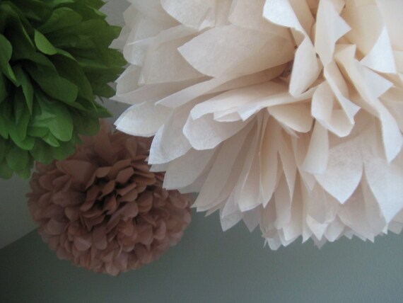 Mother Nature - 10 Tissue Paper Pom Poms Decoration - Holiday Party - Outdoor Wedding - Rustic and Chic Il_570xn