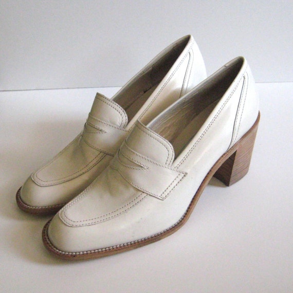 Vintage Cream Chunky Loafers size 6.5