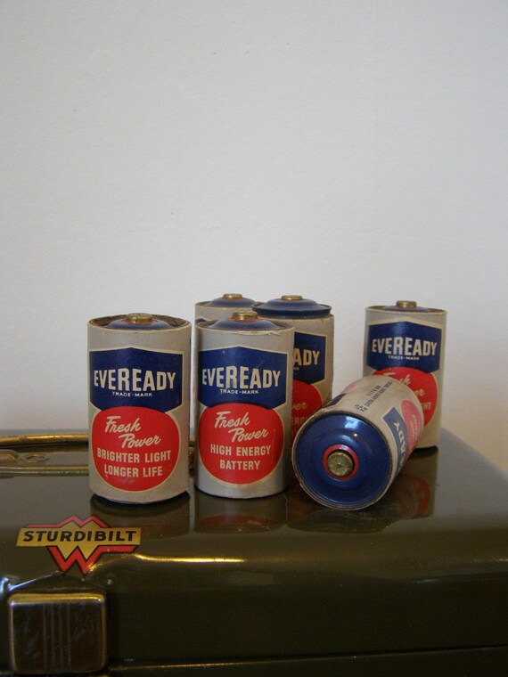 Vintage EVEREADY BATTERIES size D 1940s