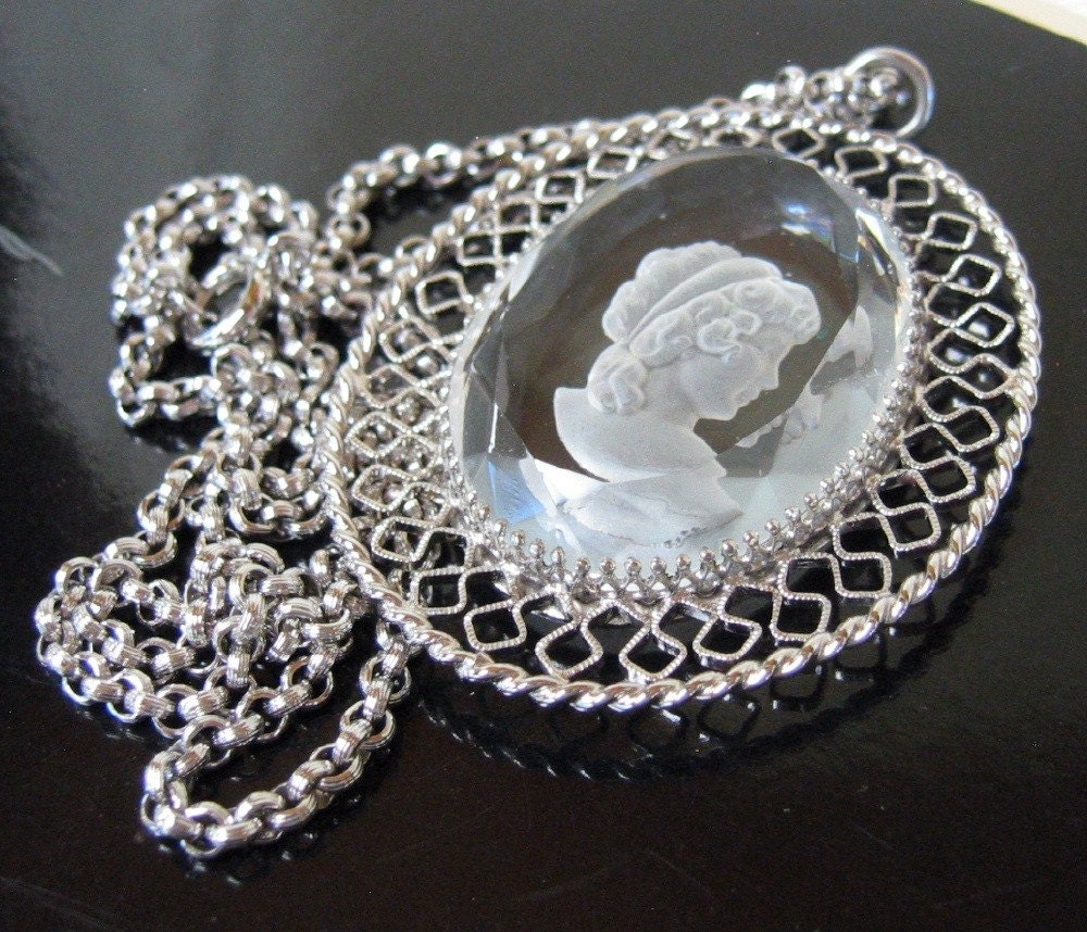 Vintage Etched Glass Cameo Necklace