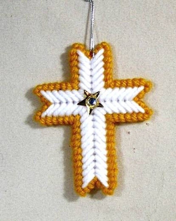 CROSS GOLD plastic canvas tree ornament by by mawaggiescorner