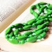 Vintage green necklace - apple green vintage necklace - ohtteam rusteam europeanstreetteam - Free Worlwide Shipping