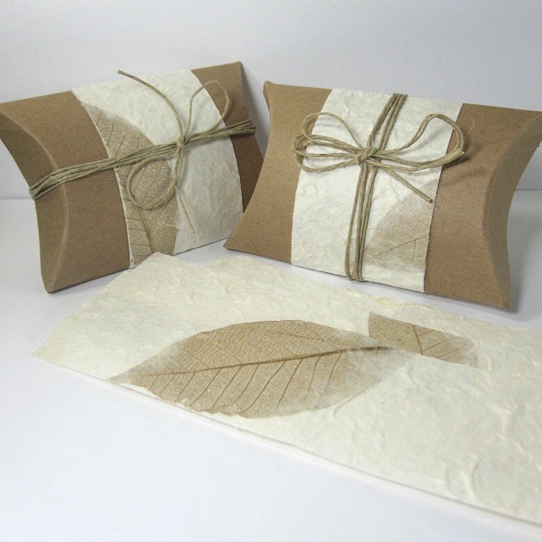 Elegant Gift Wrap Kraft Pillow Boxes with Mulberry Paper and