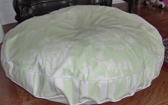 Pottery Barn Kids Eliza Green Sheeting Pet Bed for Dog or Cat