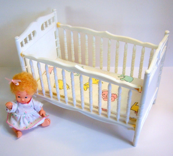 doll crib white