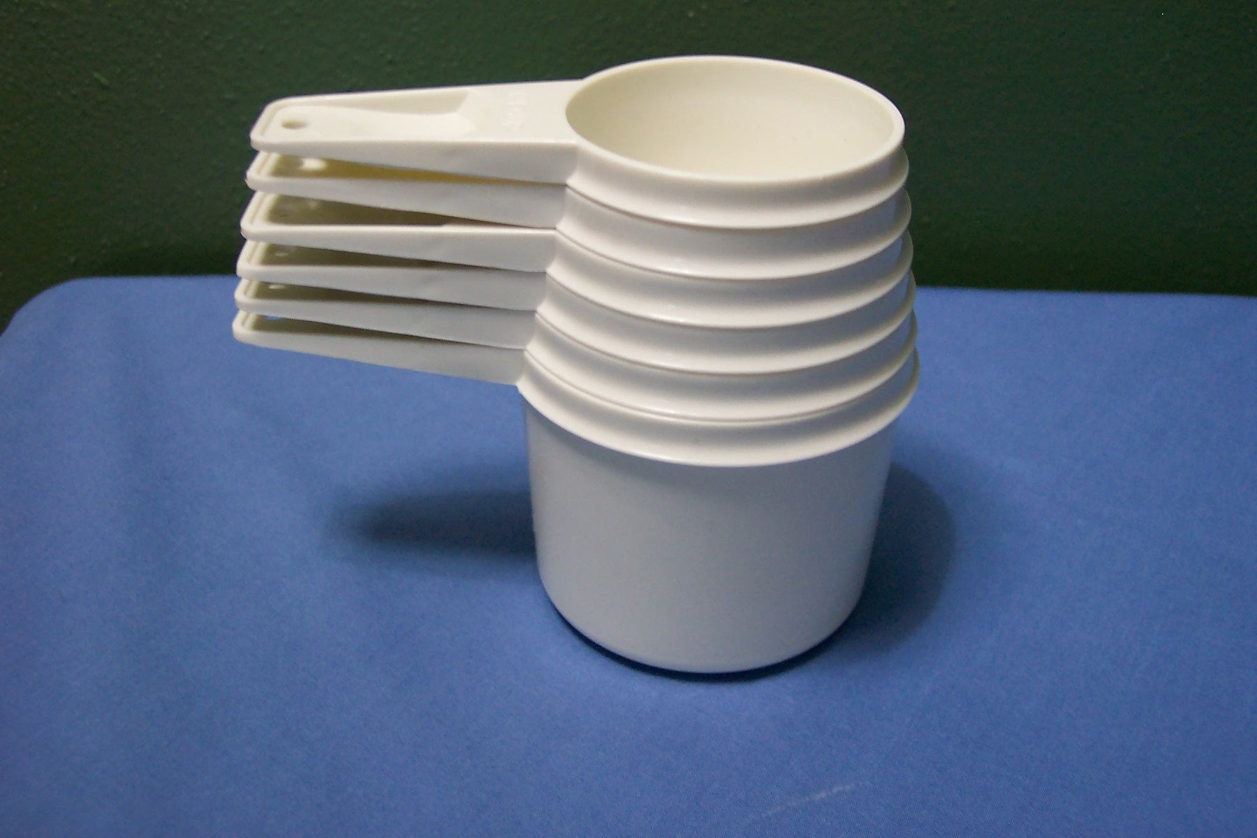 Vintage Tupperware Measuring Cups Set of 6