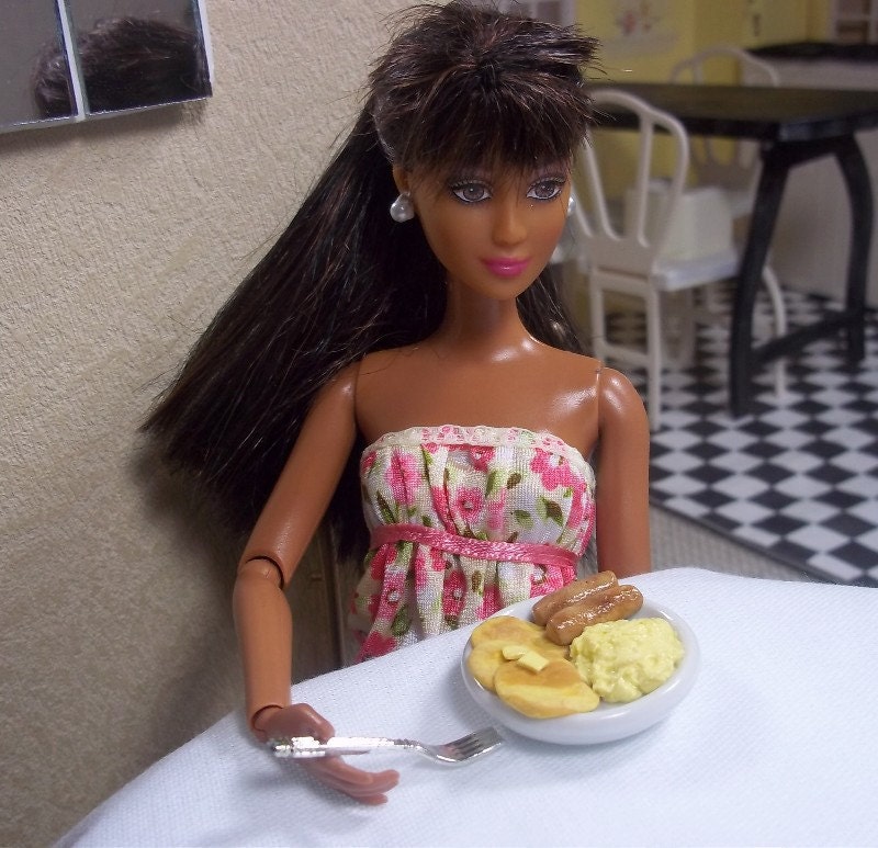 Barbie Sized Food Pancake and Egg Breakfast by VANSDOLLTREASURES