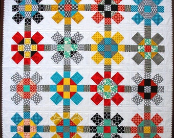 Labyrinth Quilt Pattern (PDF file) | A Red Pepper Quilts Patchwork Quilt Pattern