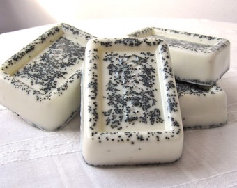 Good Goats' Milk Soap Bar in Vanilla Pomegranate with Blueberry Seeds