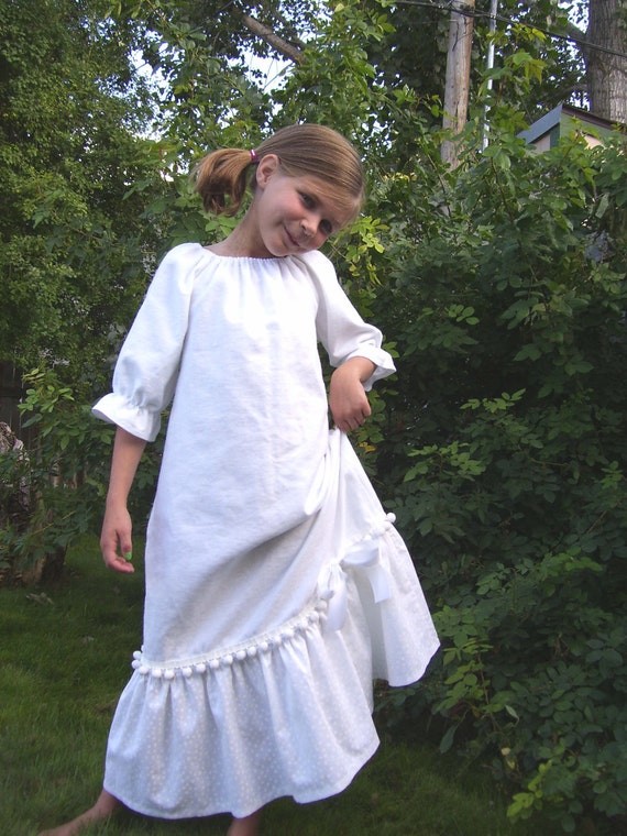 NIGHTGOWN Girl Sizes 7 To Size 10 Years White Nightgown