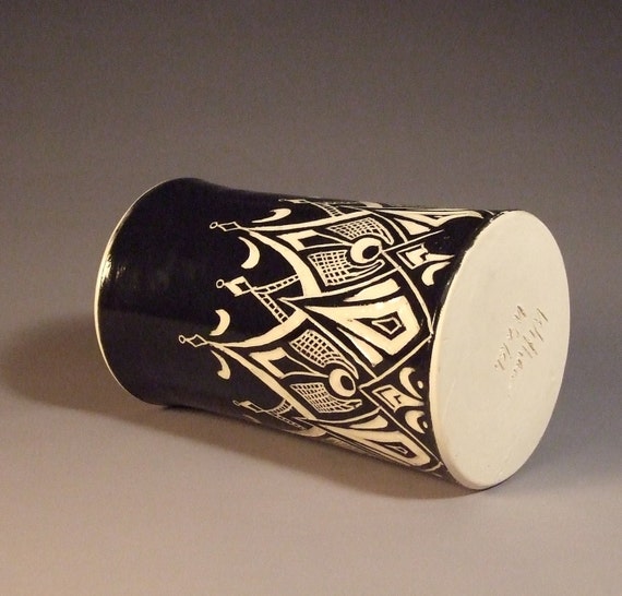 Black and White Geometric Sgraffito Vase kitchen utensil