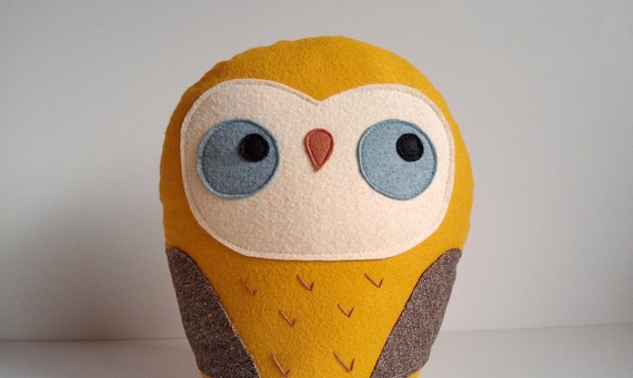 giant stuffed owl