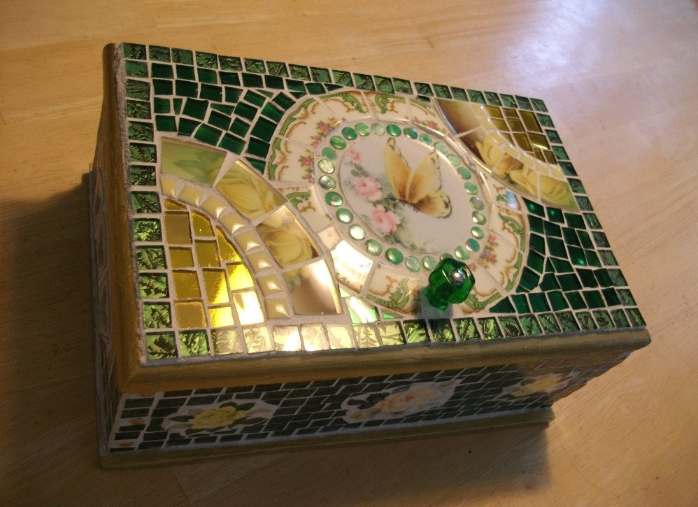 Mosaic Wooden Keepsake or Jewelry Box Antique China Emerald