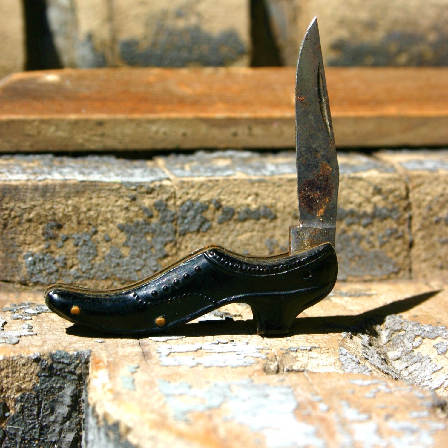 Rare shoe shaped pocket knife marked wadsworth by JBWinterberry