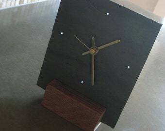 TABLETOP SLATE CLOCK > Small Black Salvaged Slate & Reclaimed Wood—Fathers Day Graduation Housewarming Wedding—Horloge Ardoise/Reloj Pizarra