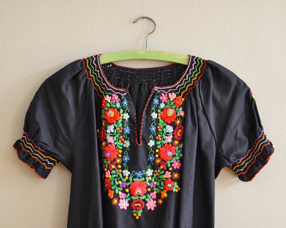 Vintage folklore embroidery blouse by prettytalitha on Etsy