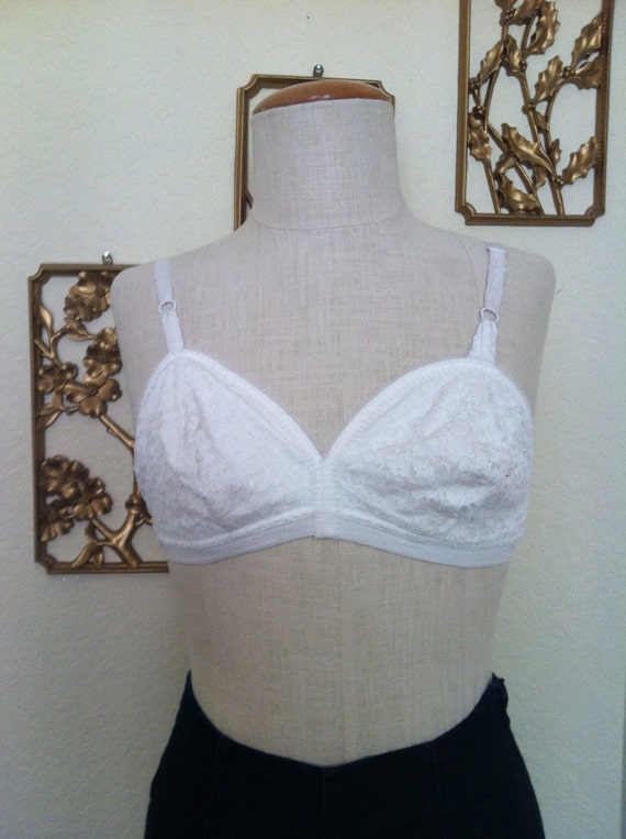 CLEARANCE Lacy Bullet Bra with cone padding 32B 34B lot of 2