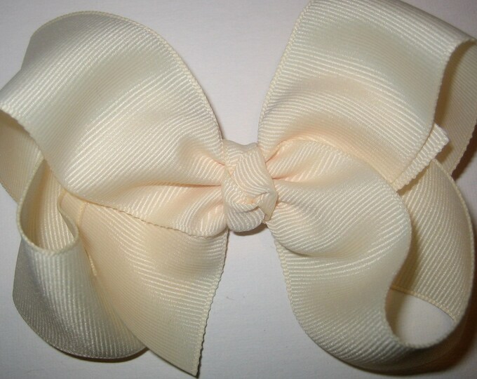 Ivory Hair Bow, Cream Hair Bow, Off white Bow, 4 5 inch Hairbows, Big Bows, Girls Hairbow, Large Boutique Bow, Toddler Bow, Classic Bow, 45G