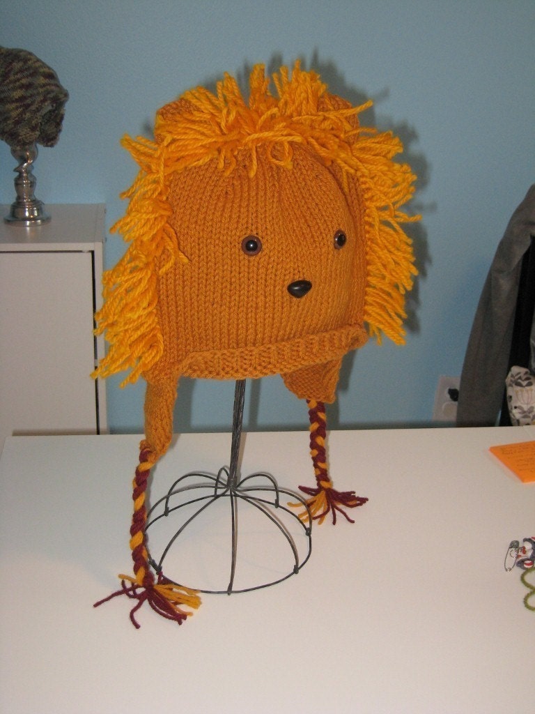 Luna Lovegood's Gryffindor Quidditch Lion Hat Knit by savvystitch