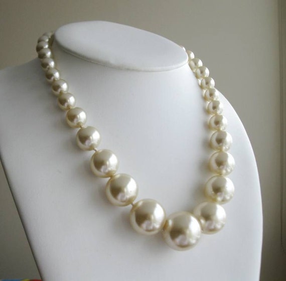 Vintage large faux pearl Necklace from Japan 1960s