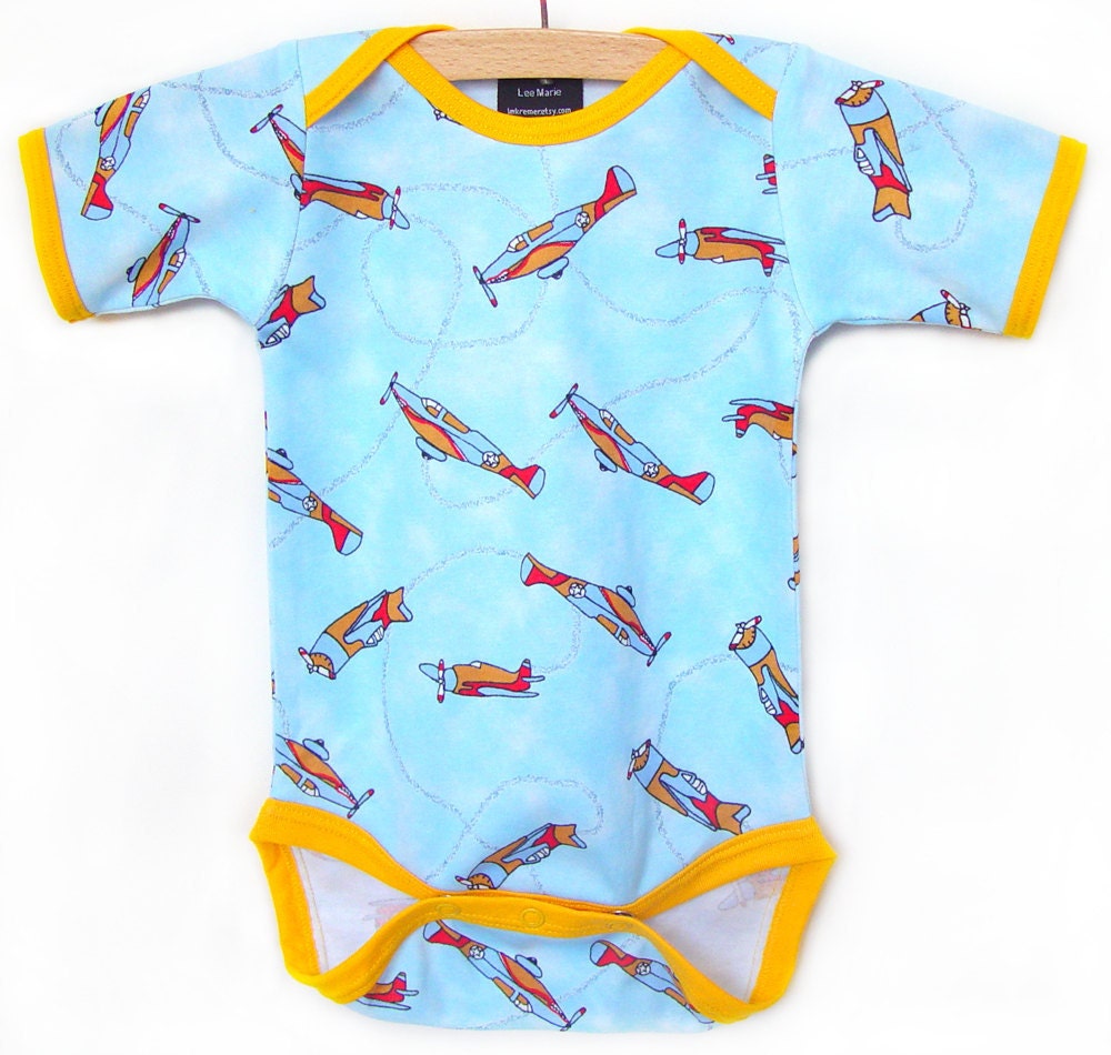 Handmade / Bodysuit / boy clothes / airplane / baby clothes