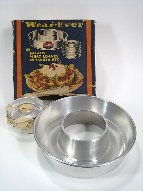 WEAREVER Aluminum Ring Mold Set in Original Box 50s