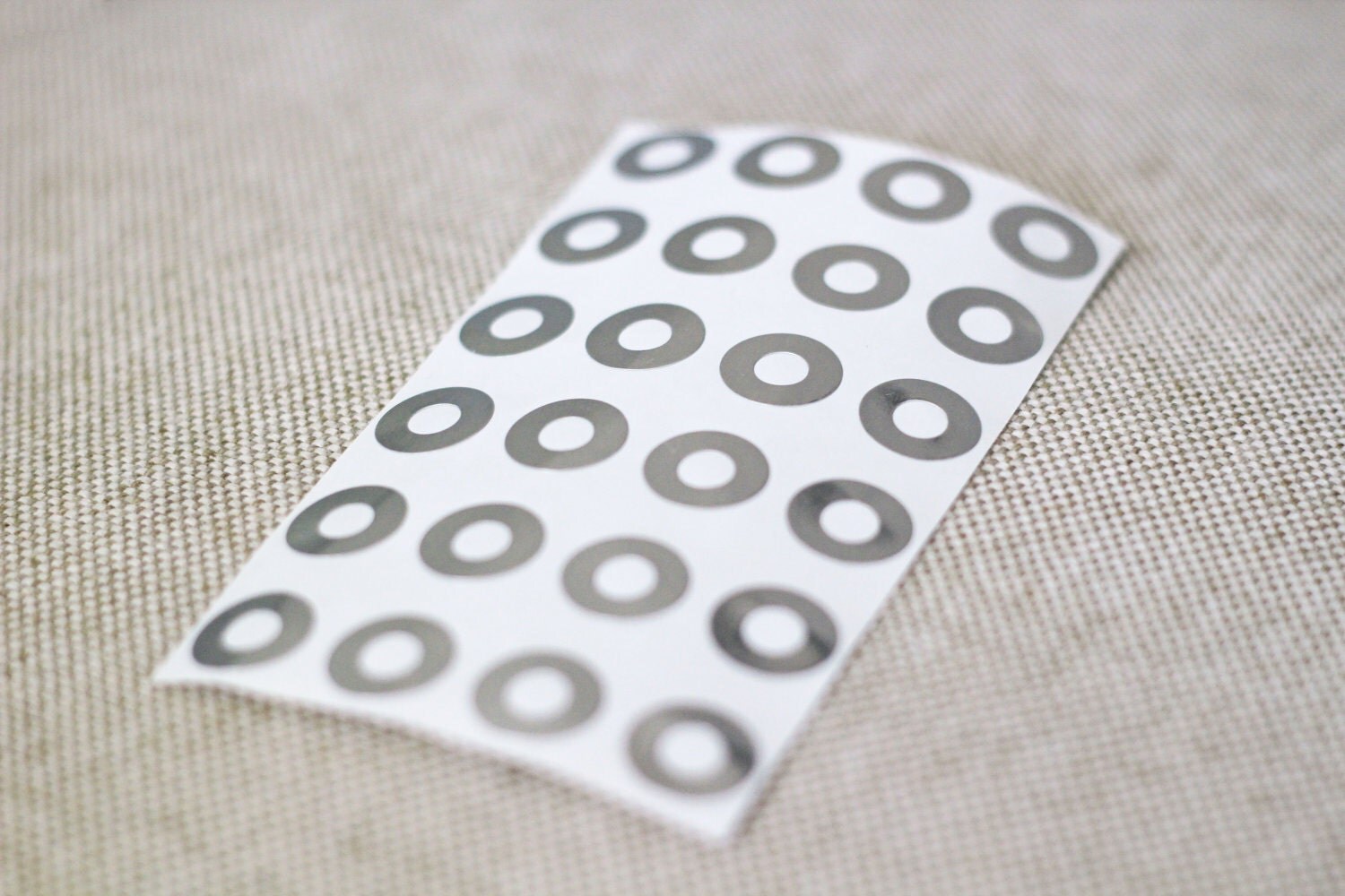144 Reinforcement Stickers Silver Foil make your own tags