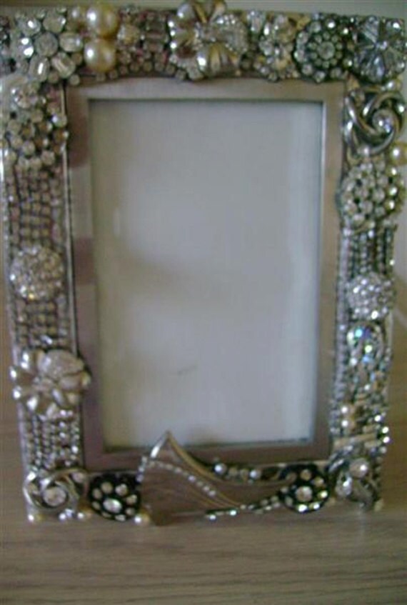 Vintage jewelry frame 4 x 6 by VieLaVie on Etsy