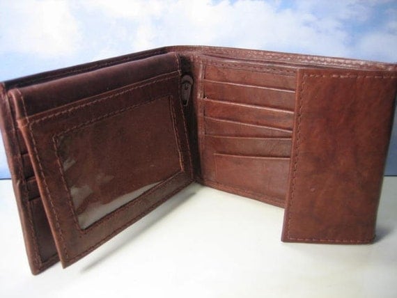 BIFOLD BROWN LEATHER WALLET WITH VELCRO CLOSURE