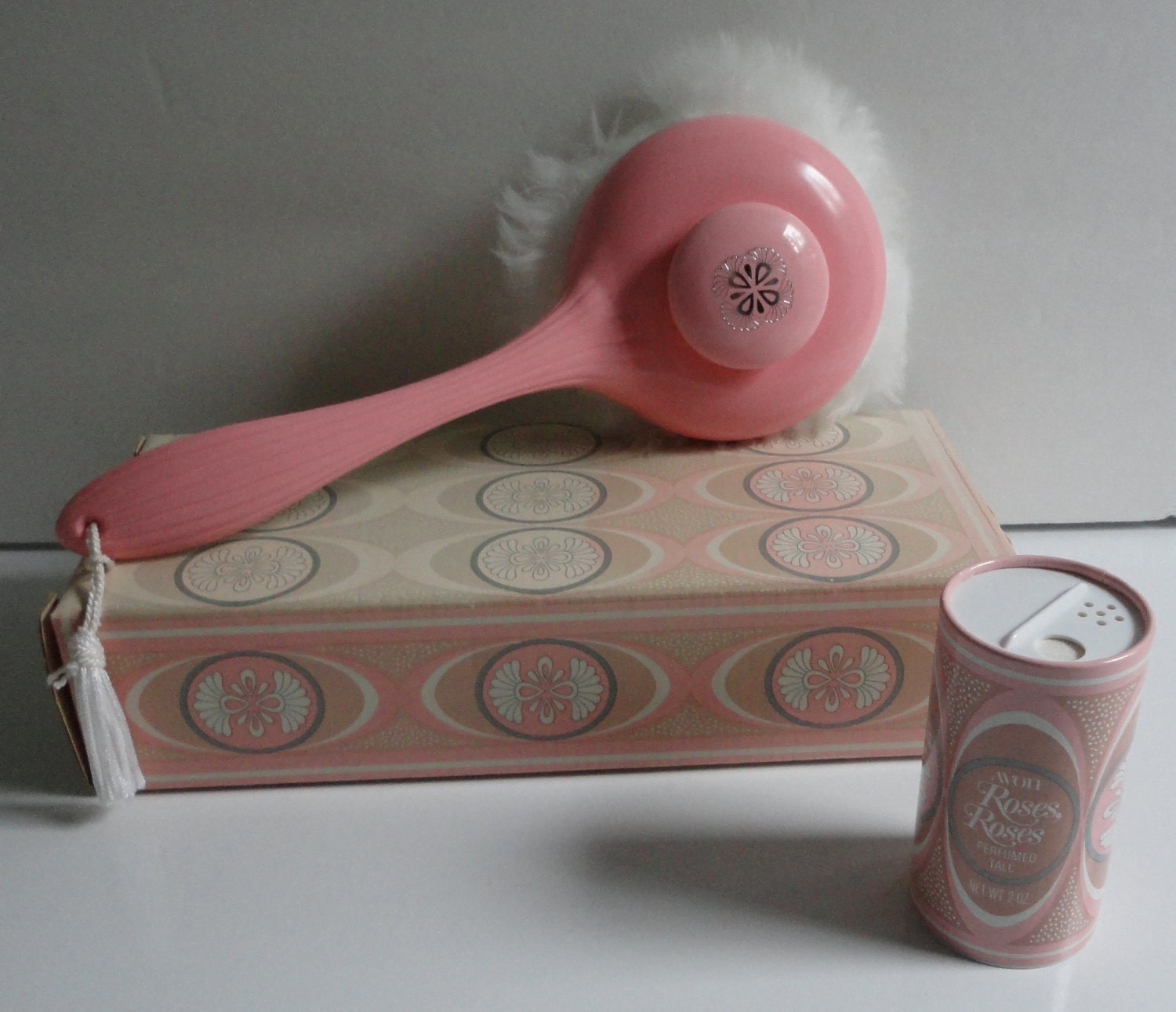 AVON Fluff Puff Perfumed Talc Dispenser Set.1970. Original