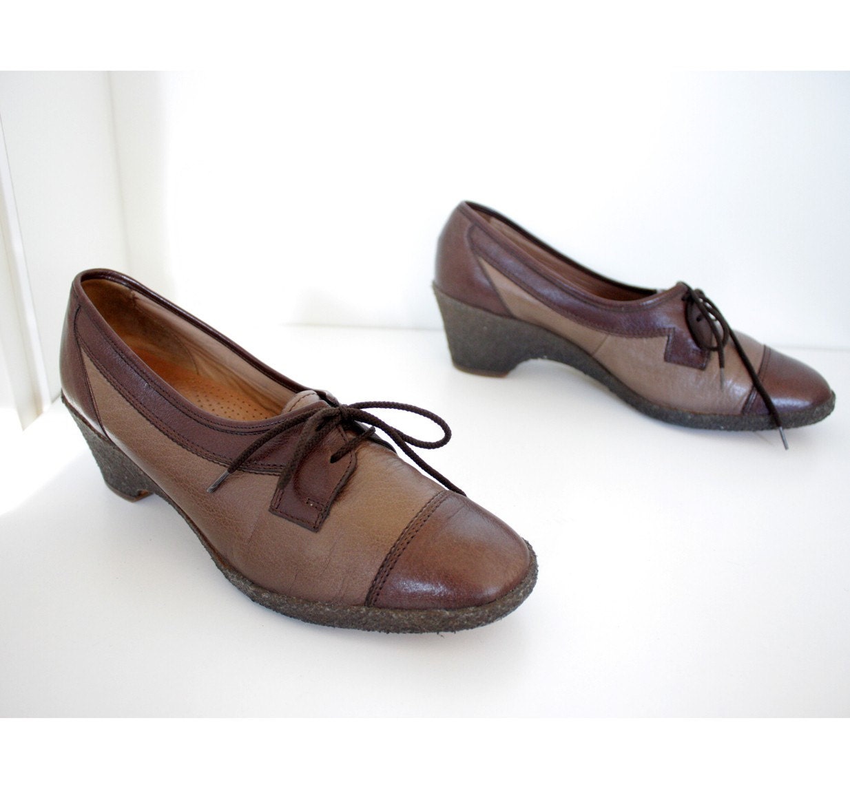 two tone brown oxford shoes