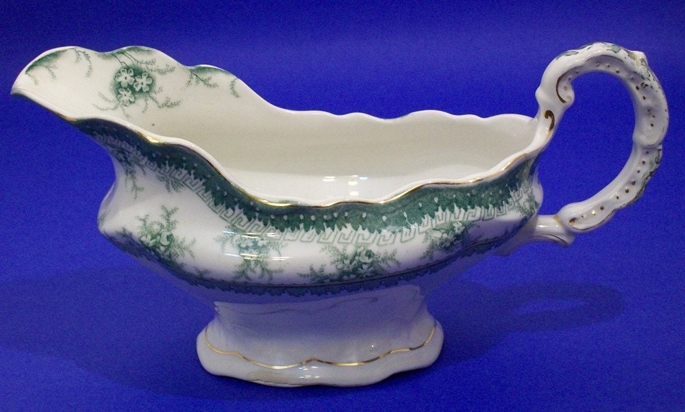 John Maddock and Sons Royal Vitreous Gravy Boat Hamilton Green