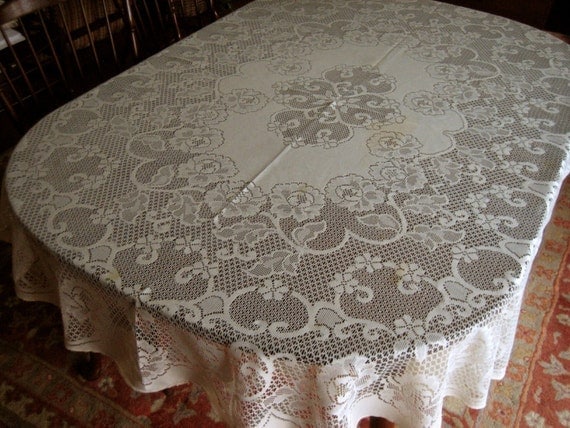 Lace Tablecloth QUAKER LACE Style cloth OVAL CREAM Flowers LARGE 75 inches