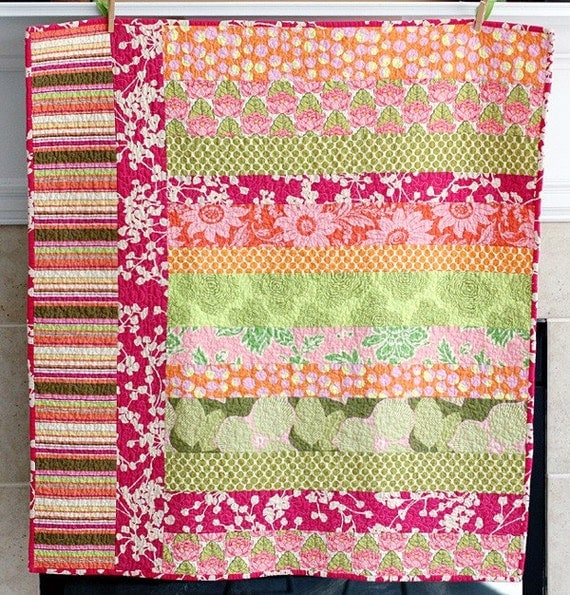 amy-butler-baby-stripes-baby-quilt