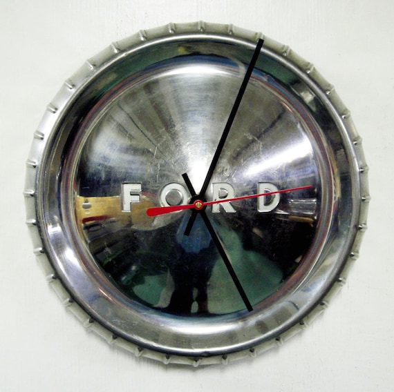 1960 Ford hubcap #8