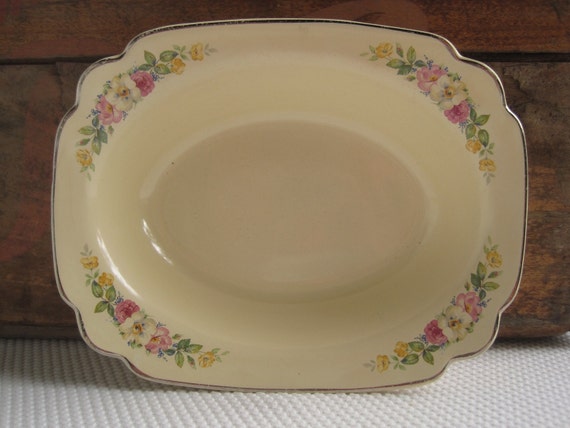 Vintage 1930's Homer Laughlin Floral Trim on Cream Serving