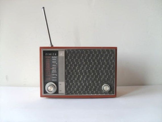 Vintage Zenith Royal 880 AM FM Radio 1963