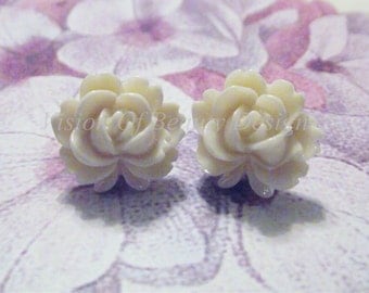 Cream Vintage Style Rose Stud Earrings