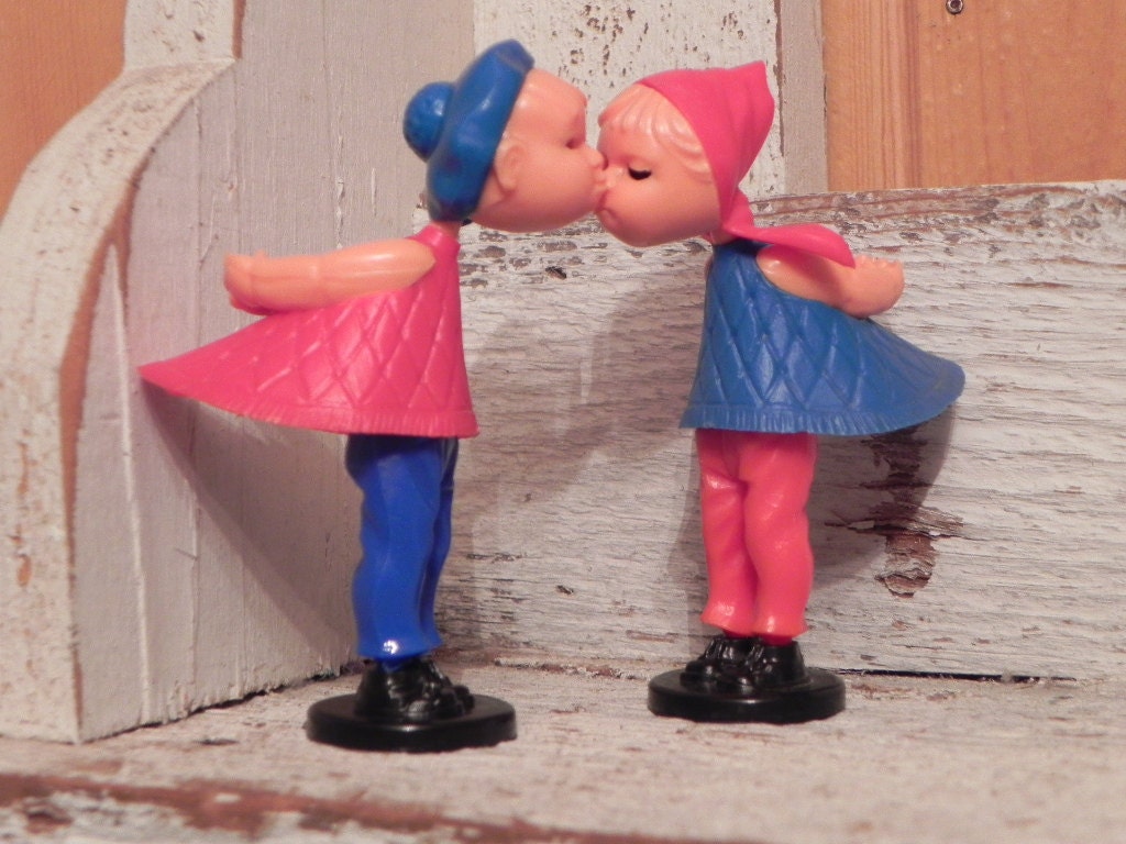 Vintage German Kissing Dolls West Germany