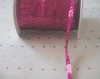 Hot Pink Sequin Trim, 6 mm - 5 Yards