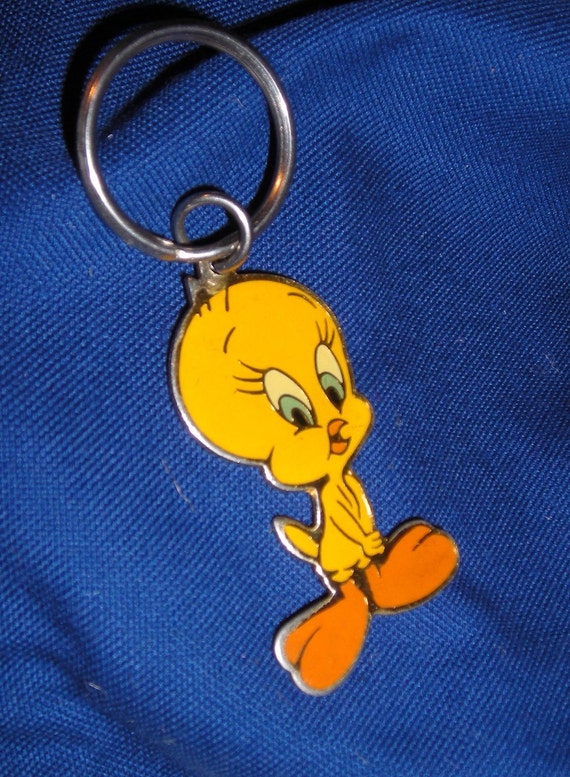 Tweety Bird Key Chain / Enamel / Vintage / Cartoon / Warner