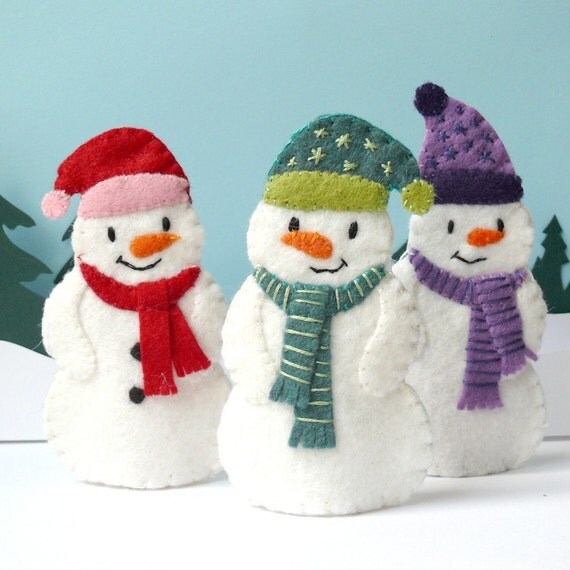 Snowman Trio 3 Wool Felt Finger Puppets by stayawake on Etsy