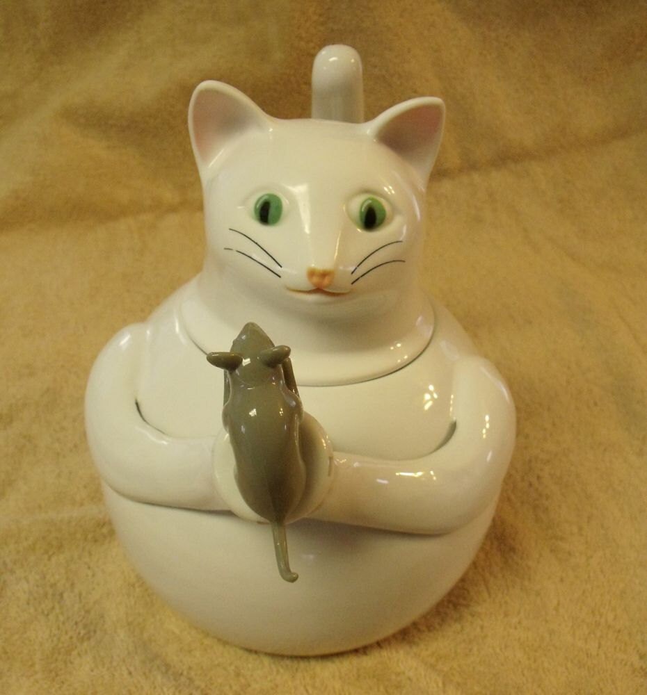 White Kitty Cat Tea Kettle or Teapot