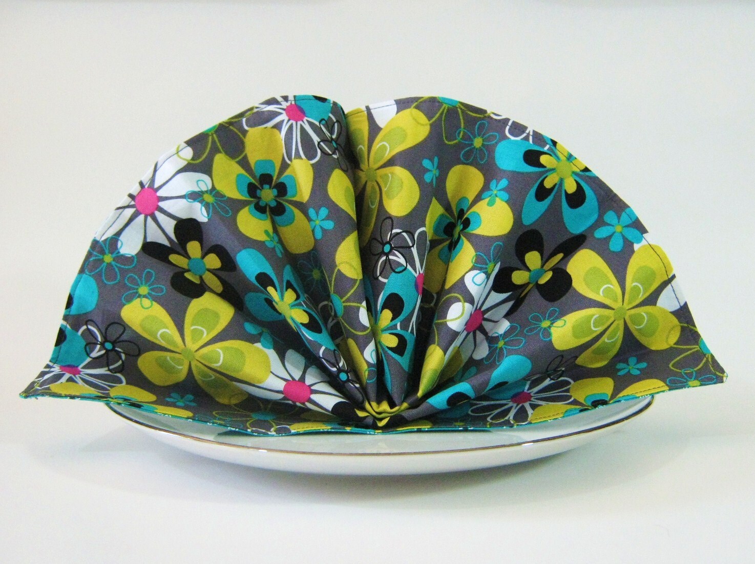 Reversible Cloth Dinner Napkins Set of 4 by SunshineSisters