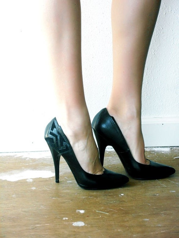 Vintage 80's WILD PAIR Black Leather Suede Stilettos-Size